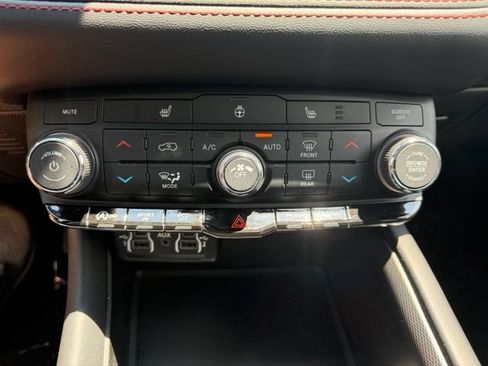 Used 2025 Dodge Durango GT AWD/4WD image 27