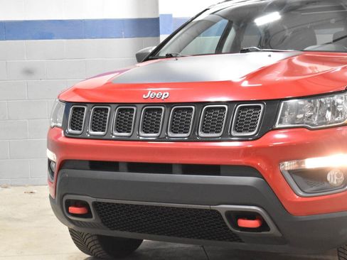 Used 2017 Jeep Compass Trailhawk w/ Leather Interior Group AWD/4WD image 31