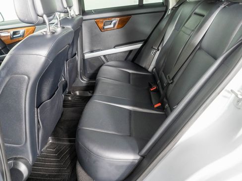 Used 2011 Mercedes-Benz GLK 350 4MATIC image 11