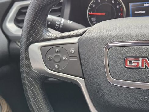 Used 2023 GMC Acadia SLE image 28