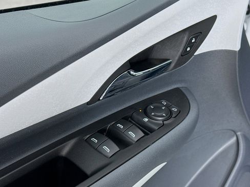 Used 2021 Chevrolet Bolt Premier w/ Infotainment Package image 10