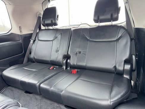 Used 2011 Lexus LX 570 570 w/ Luxury Pkg image 9