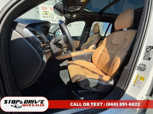 Used 2017 Volvo XC90 T8 Inscription w/ Vision Package AWD/4WD image 16