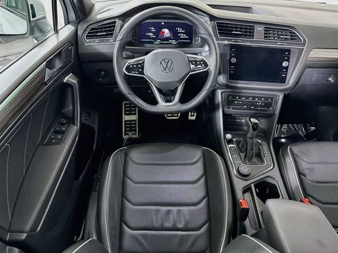 Used 2024 Volkswagen Tiguan SEL R-Line AWD/4WD image 3