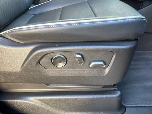 Certified 2025 Cadillac Escalade Sport w/ LPO, ONYX Package AWD/4WD image 23