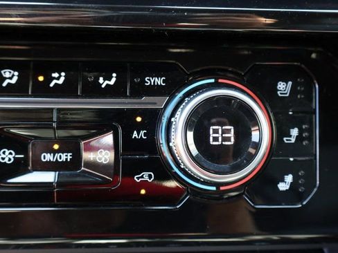Used 2022 GMC Sierra 1500 AT4 w/ AT4 Premium Package AWD/4WD image 38