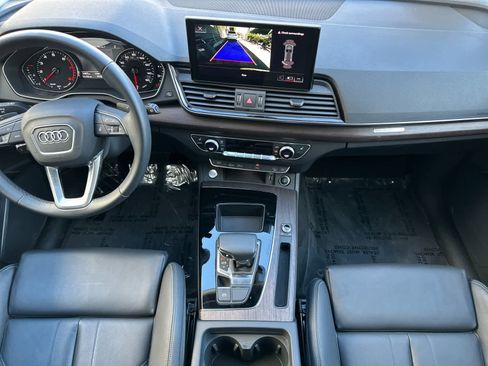 Used 2024 Audi Q5 2.0T Premium w/ Convenience Package AWD/4WD image 3