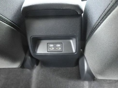 Used 2025 Toyota Corolla LE FWD image 29
