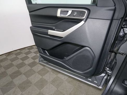 Used 2023 Ford Explorer XLT w/ Equipment Group 202A AWD/4WD image 40
