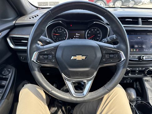 Used 2023 Chevrolet TrailBlazer ACTIV w/ Sun and Liftgate Package FWD image 16