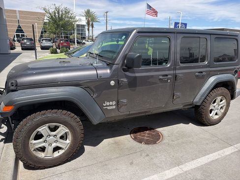 Used 2018 Jeep Wrangler Unlimited Sport S AWD/4WD image 4