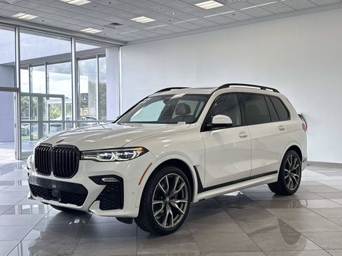 Used 2022 BMW X7 M50i AWD/4WD image 29