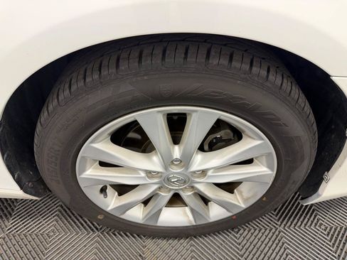 Used 2011 Lexus ES 350 FWD image 35