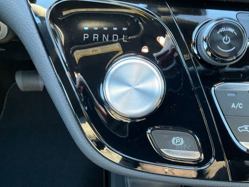 New 2026 Chrysler Pacifica Select w/ S Appearance Package image 35