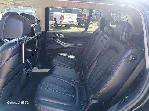 Used 2019 BMW X7 xDrive40i w/ Premium Package AWD/4WD image 13