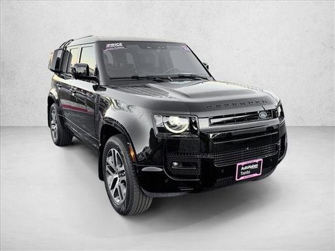 Used 2024 Land Rover Defender 110 X-Dynamic SE AWD/4WD image 3
