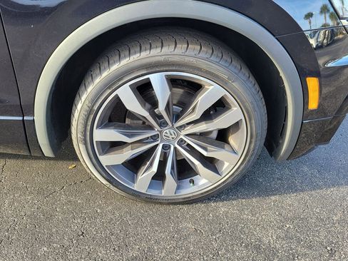 Used 2020 Volkswagen Tiguan SEL Premium R-Line w/ 3rd Row Seat Package image 6