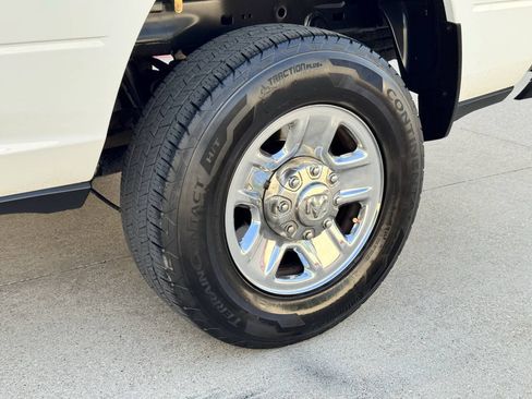 Used 2022 RAM 2500 Big Horn AWD/4WD image 35