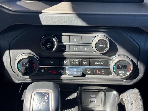 New 2025 Ford Bronco Outer Banks w/ Sasquatch Package image 9