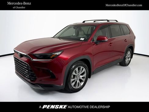 Used 2024 Toyota Grand Highlander FWD image 1