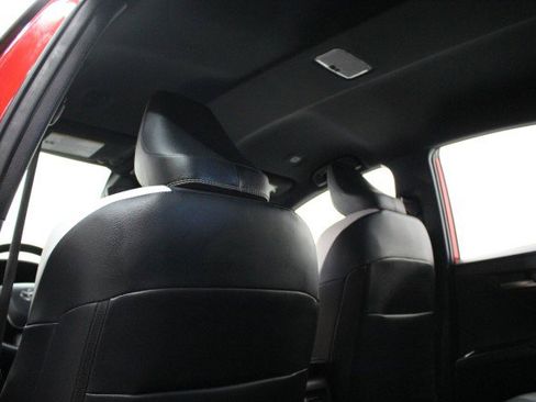 Used 2025 Toyota Camry SE w/ Convenience Package image 25