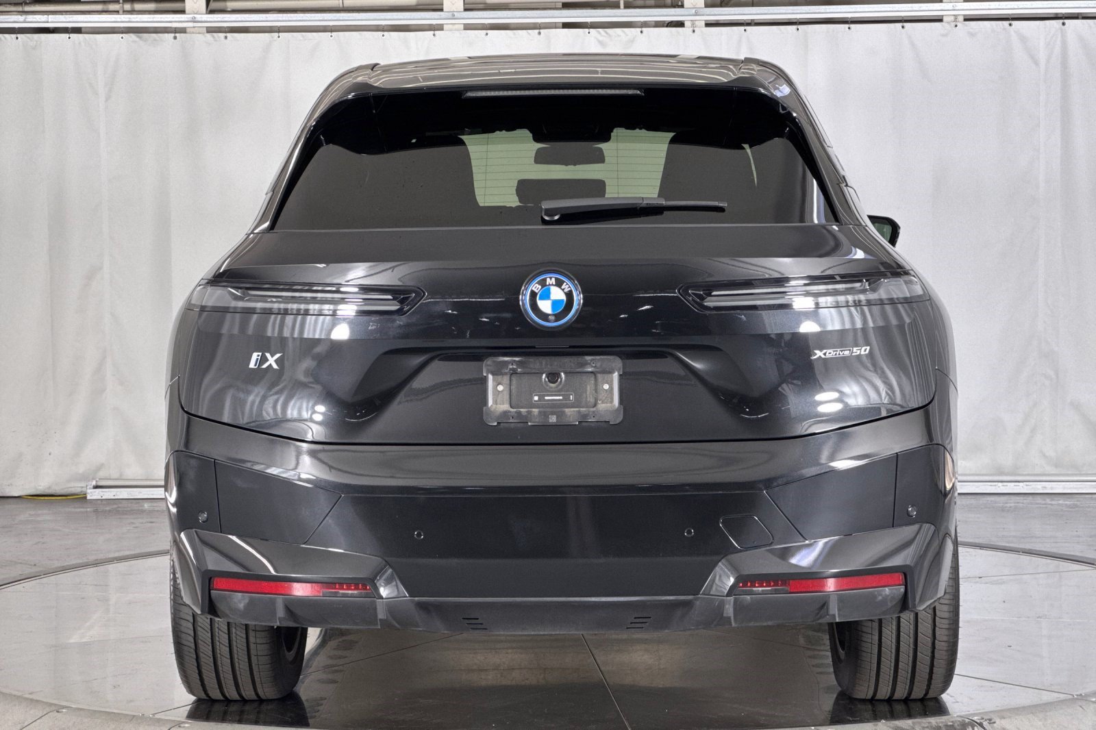 Used 2025 BMW iX xDrive50 AWD/4WD image 10