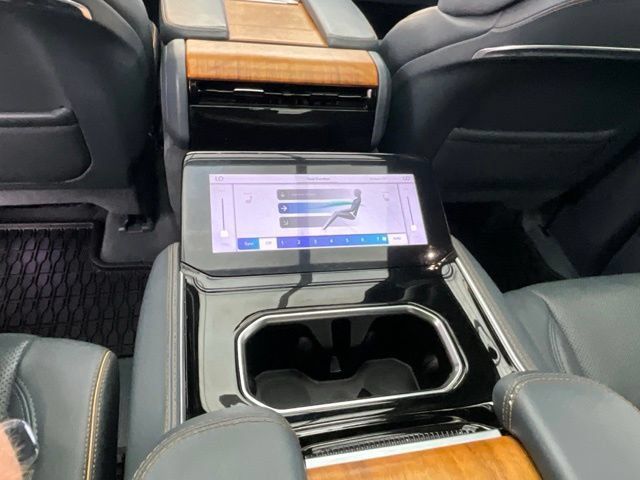 Used 2022 Jeep Grand Wagoneer Series II w/ Convenience Group III AWD/4WD image 22