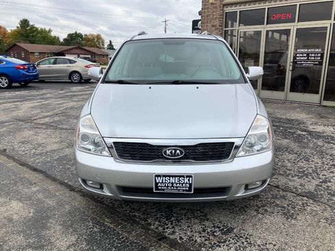 Used 2012 Kia Sedona EX image 8