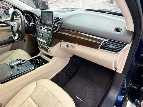 Used 2019 Mercedes-Benz GLE 400 GLE 400 w/ Premium 1 Package image 34