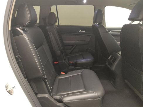 Used 2021 Volkswagen Atlas SE w/ Panoramic Sunroof Package FWD image 19