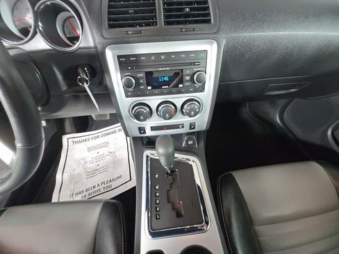 Used 2009 Dodge Challenger SE RWD image 11