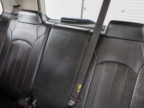 Used 2017 GMC Acadia Limited SLT image 28