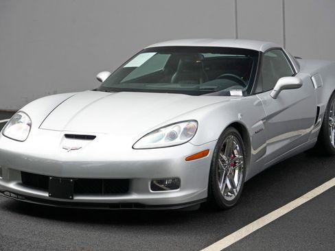 Used 2009 Chevrolet Corvette Z06 RWD image 38