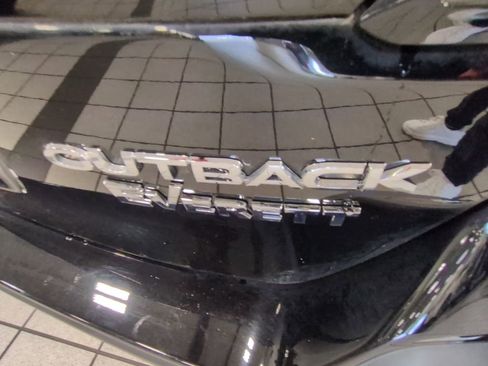 Used 2023 Subaru Outback Limited image 31