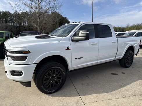 New 2025 RAM 2500 Limited image 4