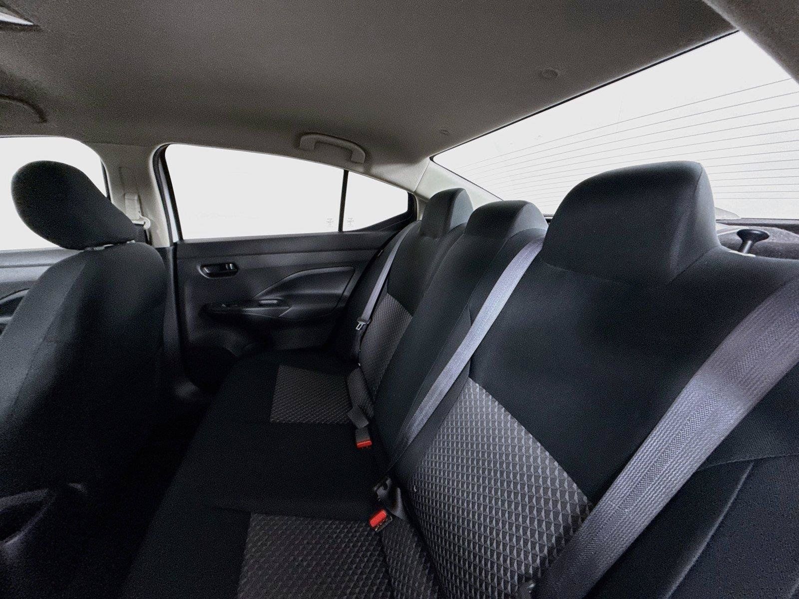 Used 2020 Nissan Versa S FWD image 27
