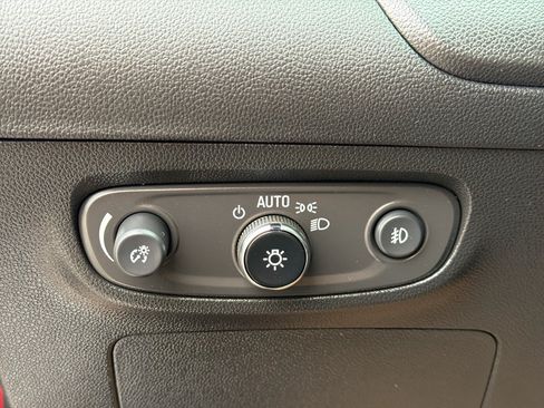 Used 2022 Buick Encore GX Preferred w/ Cold Weather Comfort Package AWD/4WD image 14