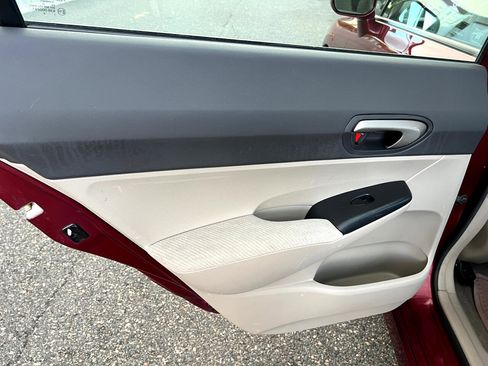 Used 2010 Honda Civic LX image 9