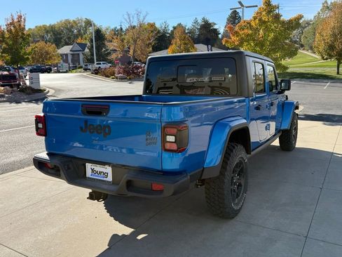 New 2025 Jeep Gladiator Willys image 8