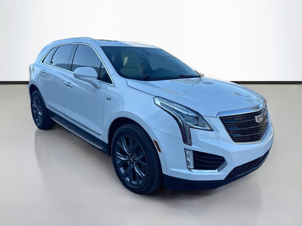 Used 2019 Cadillac XT5 Luxury w/ Sport Package FWD image 3
