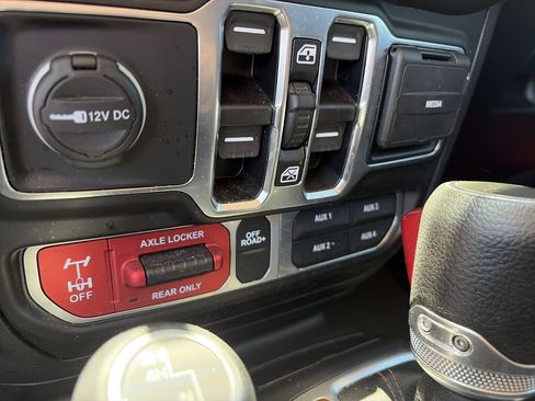 Used 2021 Jeep Gladiator Mojave w/ Trailer Tow Package AWD/4WD image 25
