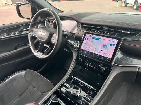 Used 2022 Jeep Grand Cherokee Trailhawk w/ Luxury Tech Group III image 32