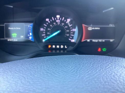 Used 2019 Ford Fusion SE FWD image 16