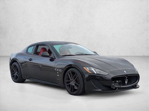 Used 2015 Maserati GranTurismo Sport image 3