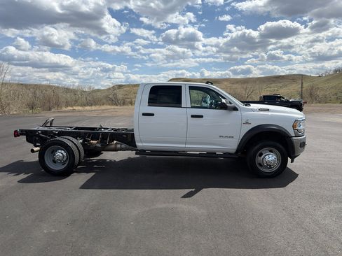 Used 2019 RAM 5500 Tradesman w/ Chrome Appearance Group AWD/4WD image 19