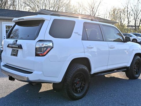 Used 2019 Toyota 4Runner TRD Off-Road image 12