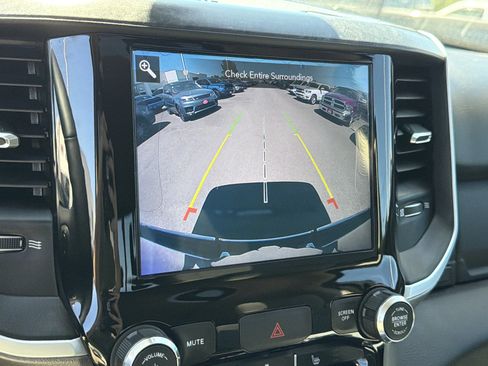 Used 2020 RAM 1500 Big Horn AWD/4WD image 23