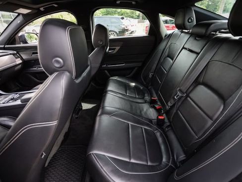 Used 2018 Jaguar XF S AWD/4WD image 71