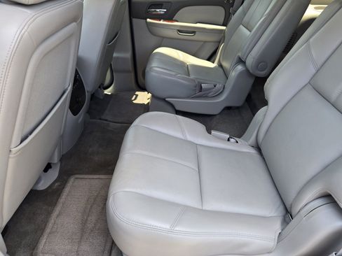Used 2011 Chevrolet Tahoe LT w/ Luxury Package RWD image 27