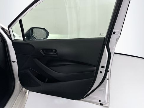 Used 2024 Toyota Corolla LE FWD image 31